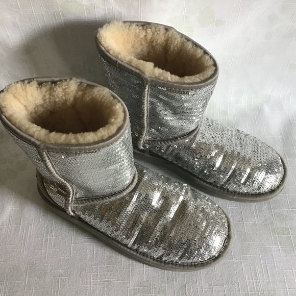 Ugg Silver Sequin Boots Size 5 - Picture 2 of 7